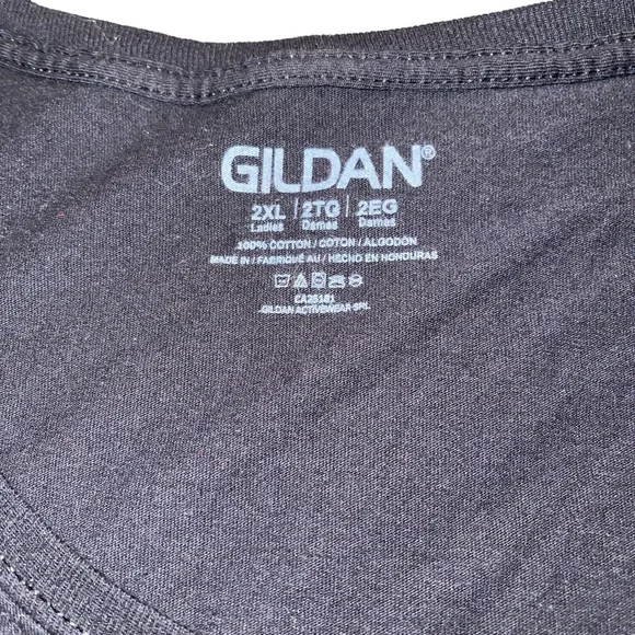 Disney Christmas Women’s Short Sleeve T-Shirt Black Size 2X Gildan Brand T-Shirt - Picture 2 of 7